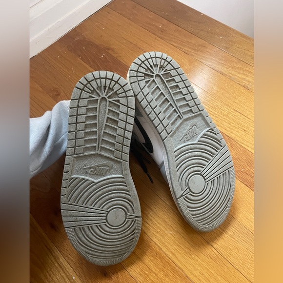 Jordans - Picture 5 of 6